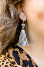 Load image into Gallery viewer, THE ALISHA 2” BLACK/SILVER silky tassel earrings
