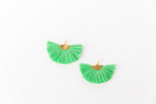 Load image into Gallery viewer, THE SUZANNE fan green tassel earrings
